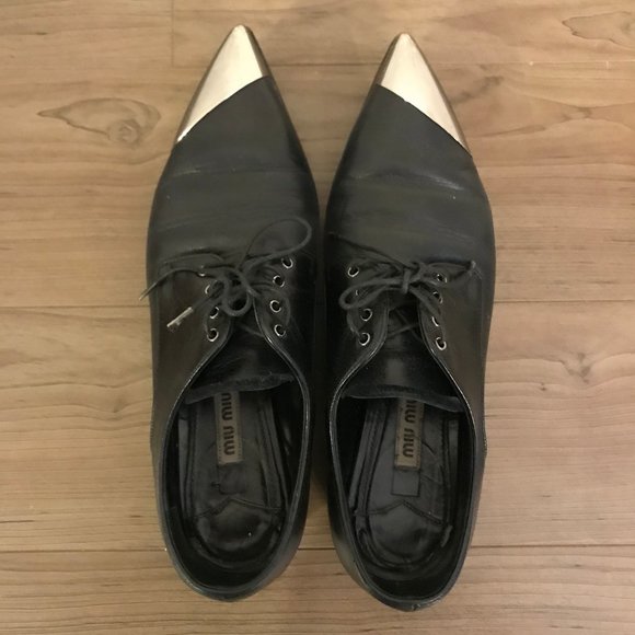 MiuMiu Black Leather lace up shoes, with silver metal embellishment - Picture 2 of 4